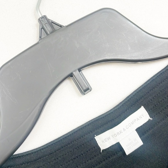 New York & Company black shift dress - Picture 3 of 4